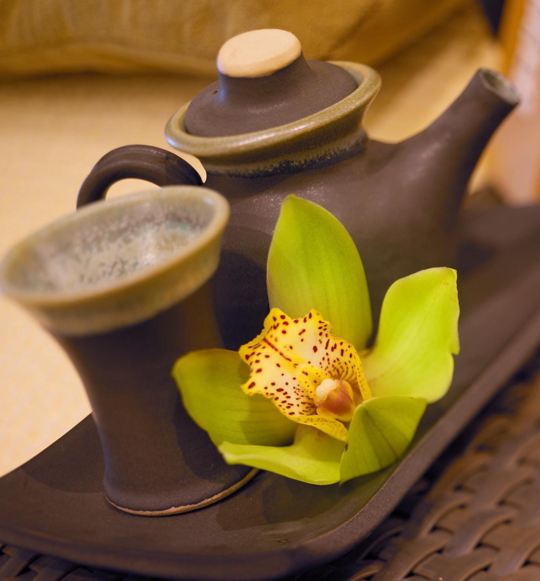 Aghadoe Heights Hotel & Spa Killarney Eksteriør bilde A green orchid